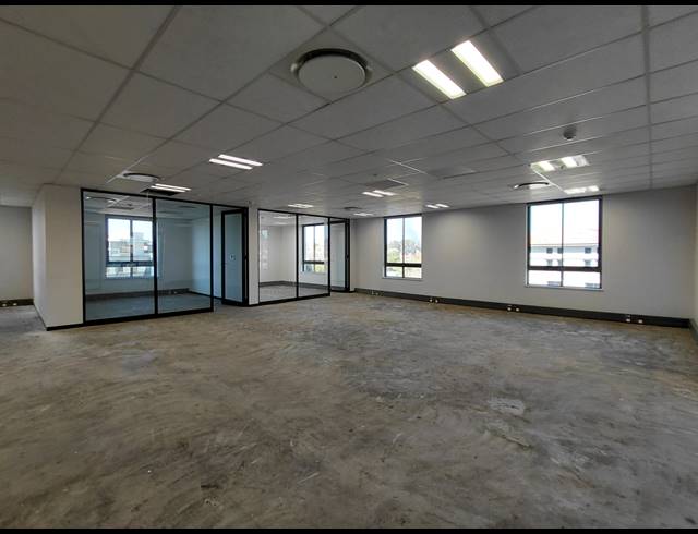 473M² OFFICE TO LET IN MAGALIESSIG